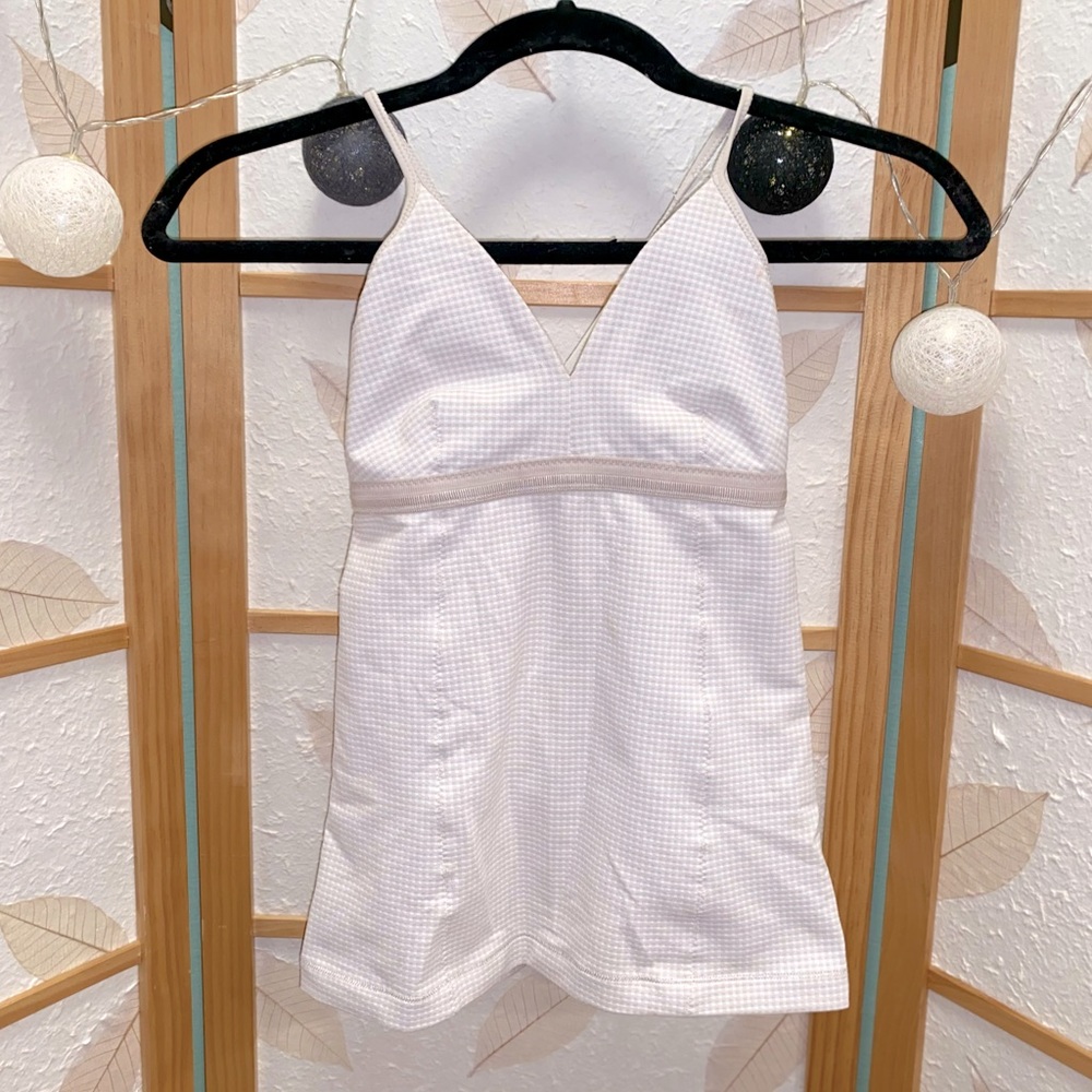 Lululemon tank top